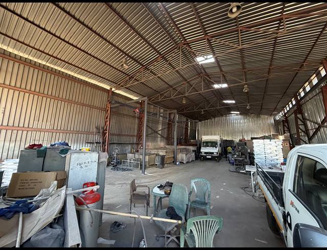 9,900M² INDUSTRIAL YARD FOR SALE IN VULCANIA